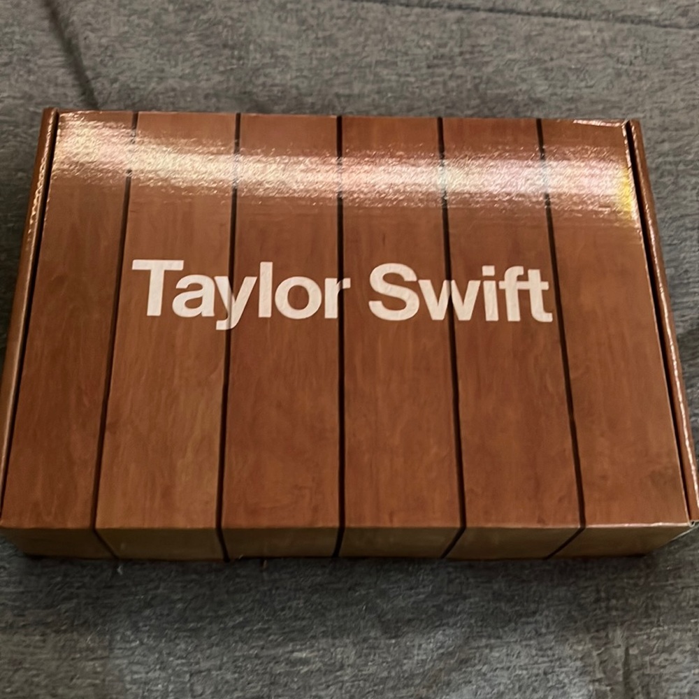 Taylor Swift Midnights CD Clock NEW